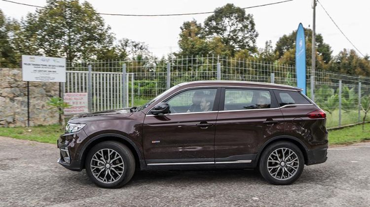 Review: It may have lost one cylinder but the new 2022 Proton X70 still feels exceptional