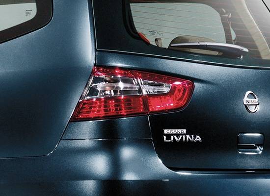 Nissan Grand Livina (2018) Exterior 016