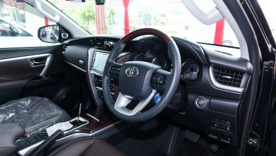 2018 Toyota Fortuner 2.7 SRZ AT 4x4 Interior 002
