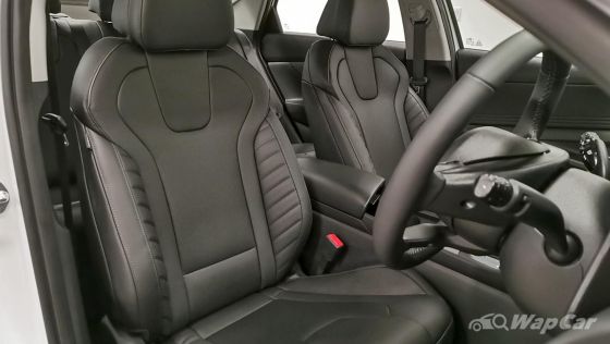 2021 Hyundai Elantra Premium Interior 003