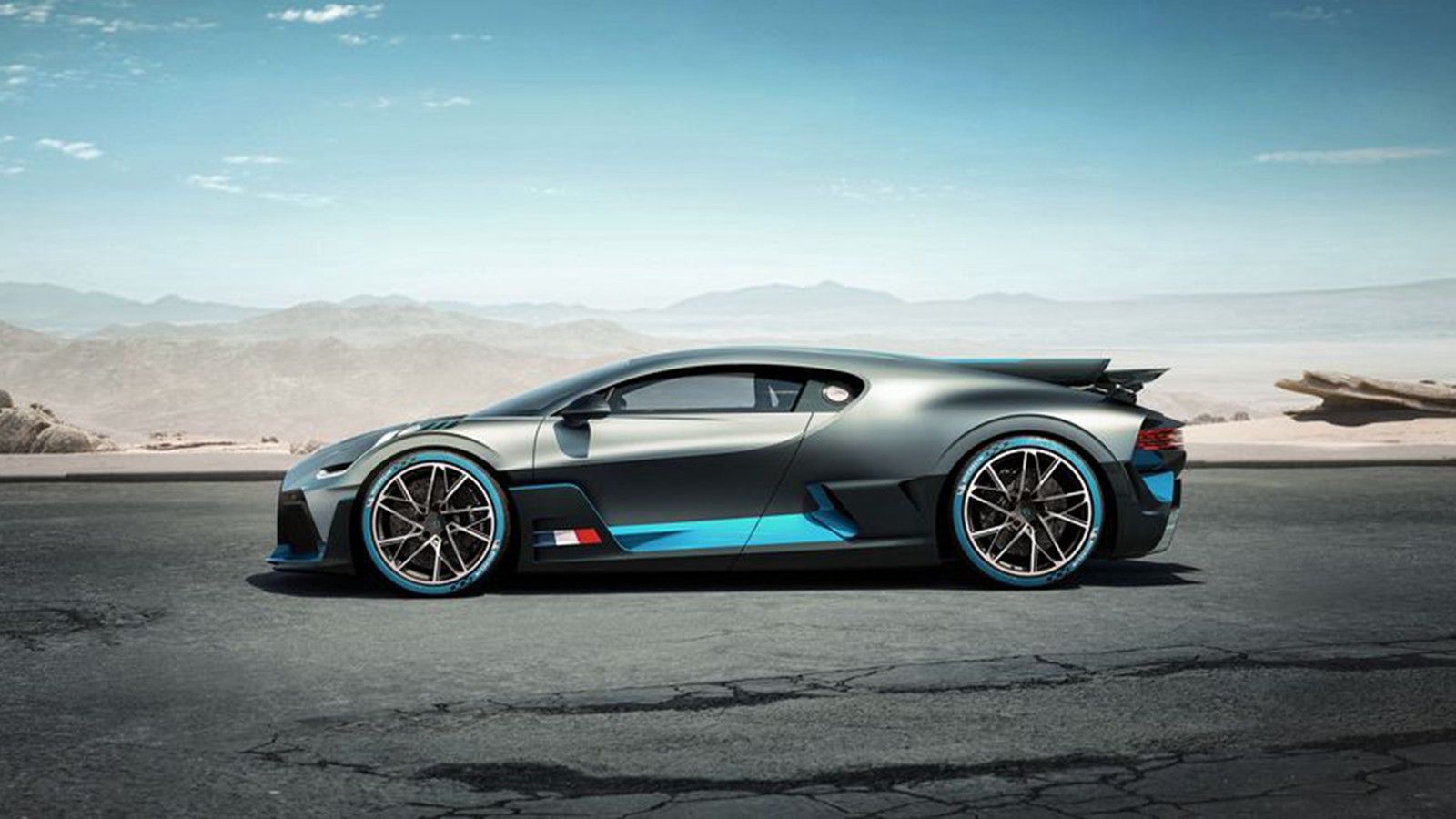 2023 Bugatti Divo Exterior 003