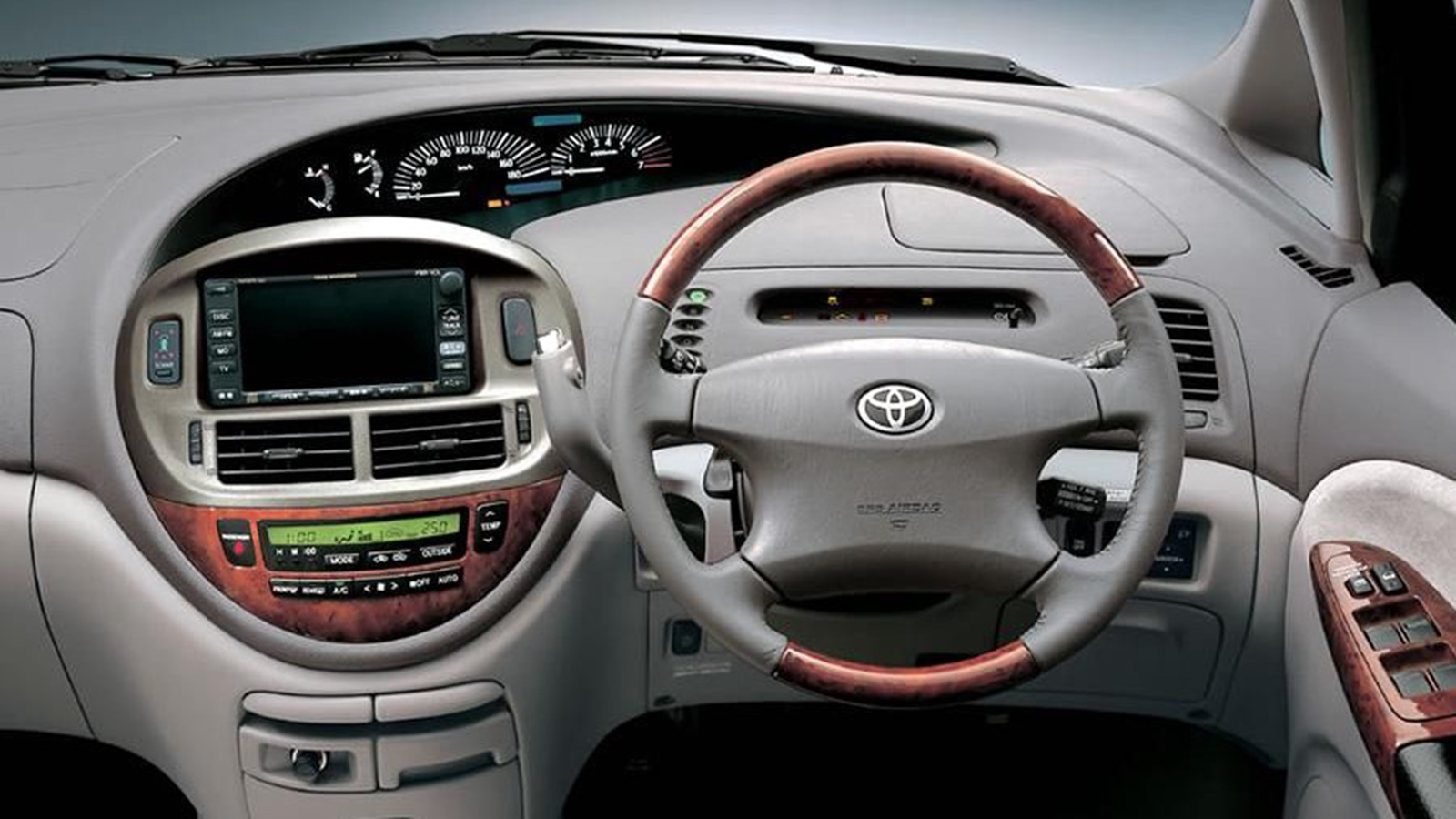 2019 Toyota Estima 2.4L Aeras Interior 004