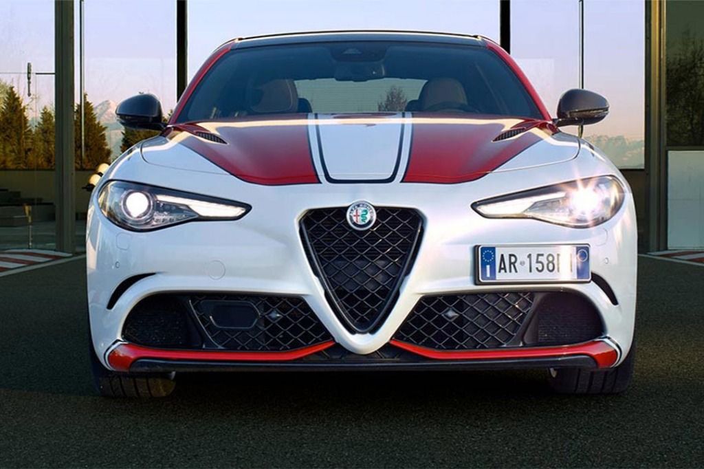 Alfa Romeo Quadrifoglio (2019) Exterior 003