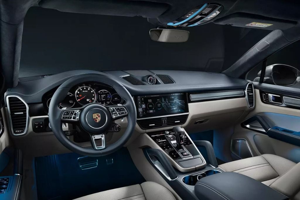 Porsche Cayenne Coupé (2019) Interior 001