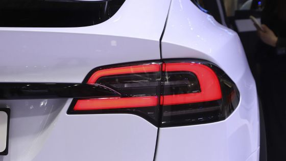 2022 Tesla Model X AWD Exterior 037