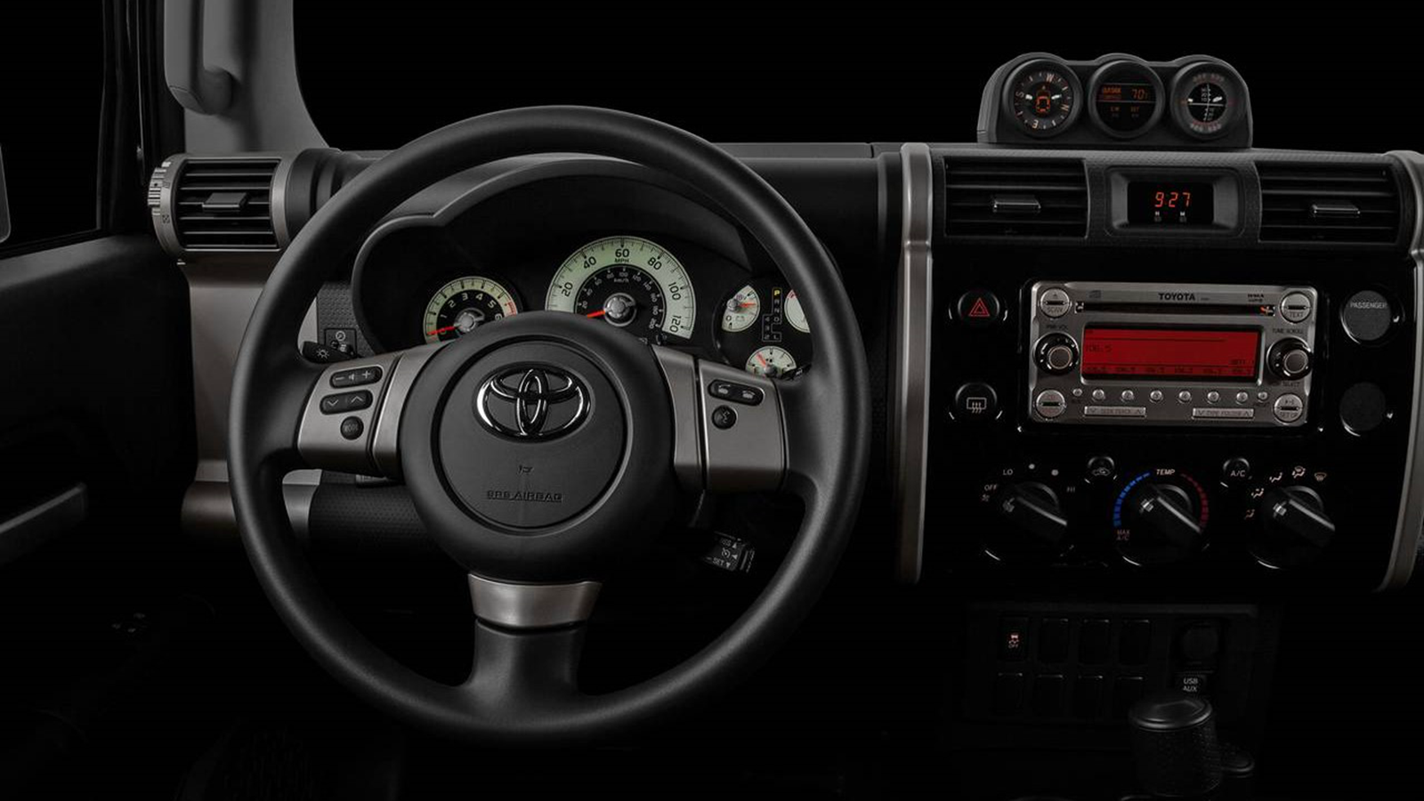 2014 Toyota FJ Cruiser 4.0L V6 Interior 003