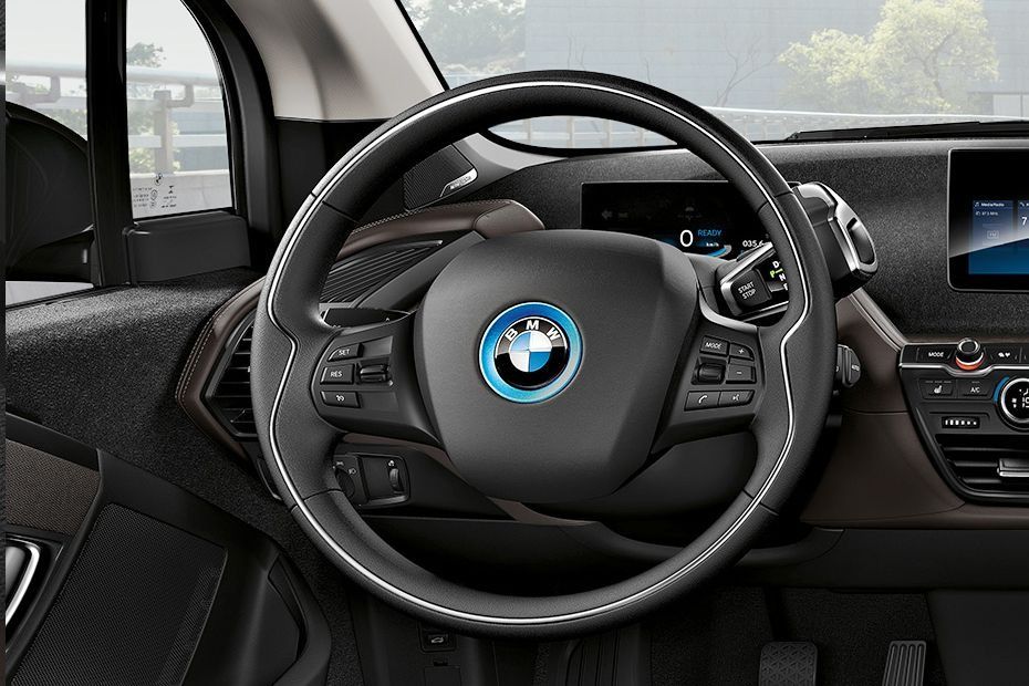 BMW i3s (2019) Interior 002