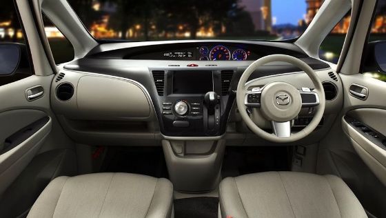 Mazda Biante (2017) Interior 001