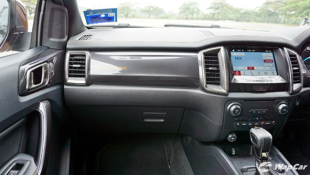 2018 Ford Ranger 2.0 Bi-Turbo WildTrak 4x4 (A) Interior 004