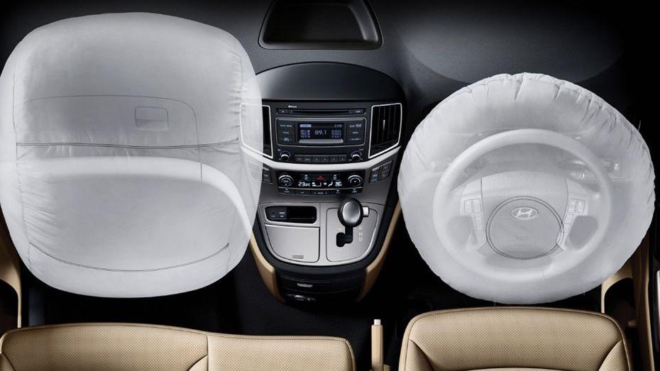 Hyundai Grand Starex (2018) Interior 001