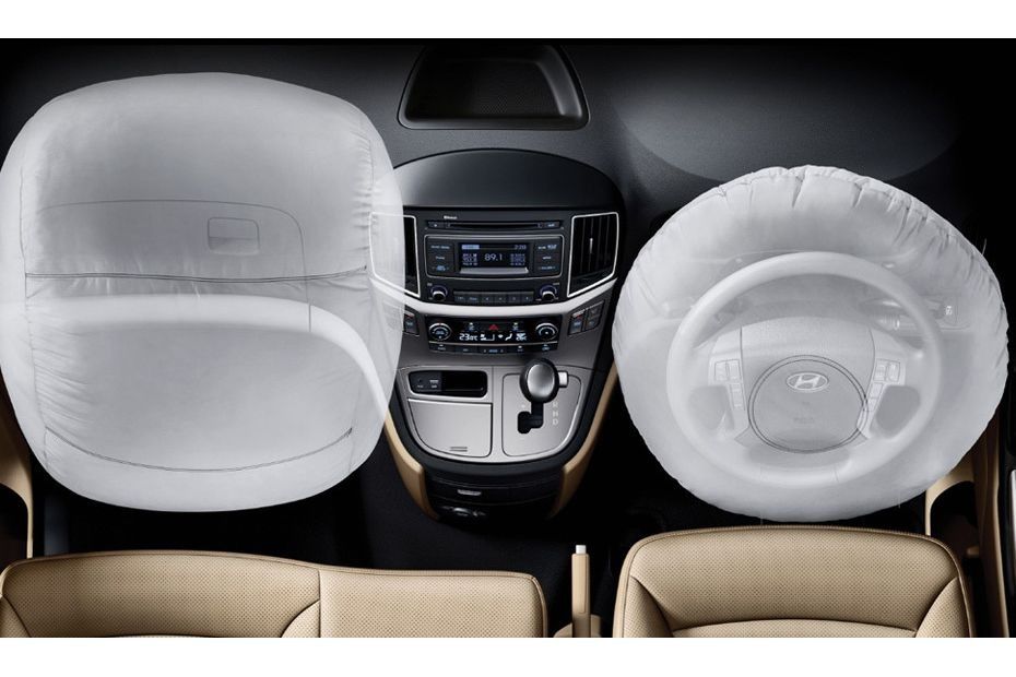 Hyundai Grand Starex (2018) Interior 001