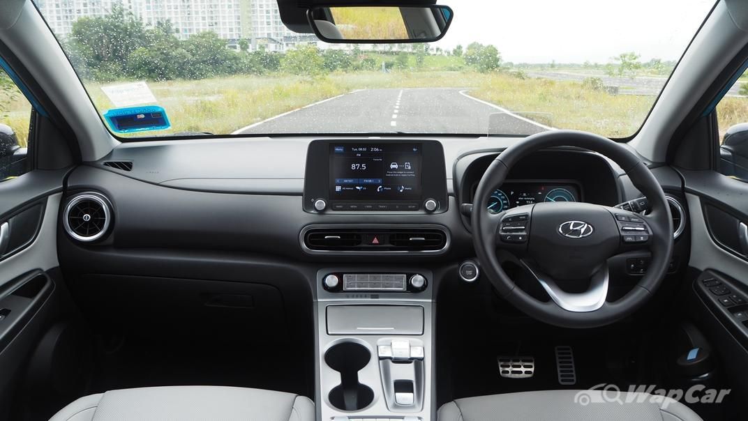 2021 Hyundai Kona Electric e-Plus Interior 002