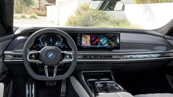 2023 BMW i7 XDrive60 Interior 007