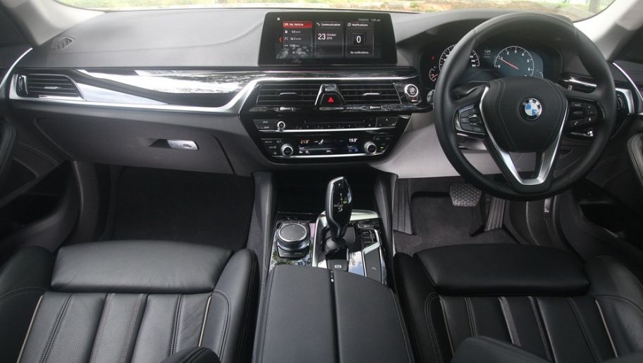 2019 BMW 5 Series 520i Luxury