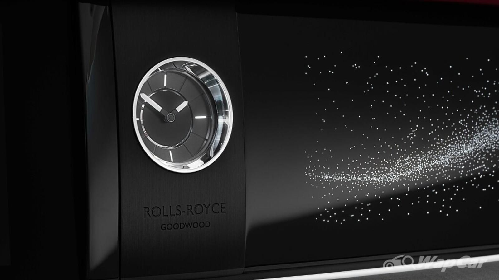2023 Rolls Royce Spectre Interior 005