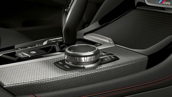 BMW X4 (2018) Interior 005
