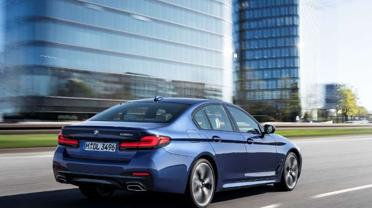 New G30 BMW 5 Series Facelift debuts, now with Android Auto, Malaysia launch in 2021?