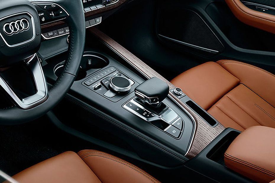 Audi A4 (2019) Interior 003