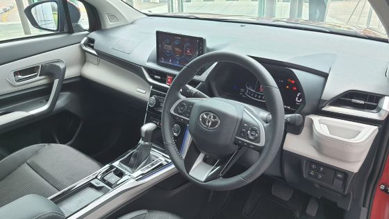 2022 Toyota Veloz 1.5 AT Interior 007