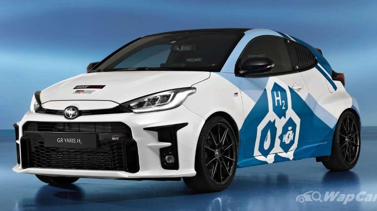 Of course Toyota’s fueling the GR Yaris with hydrogen