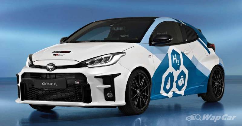 Of course Toyota’s fueling the GR Yaris with hydrogen 02
