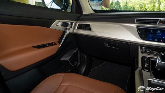 2020 Proton X70 1.8 Premium 2WD Interior 007