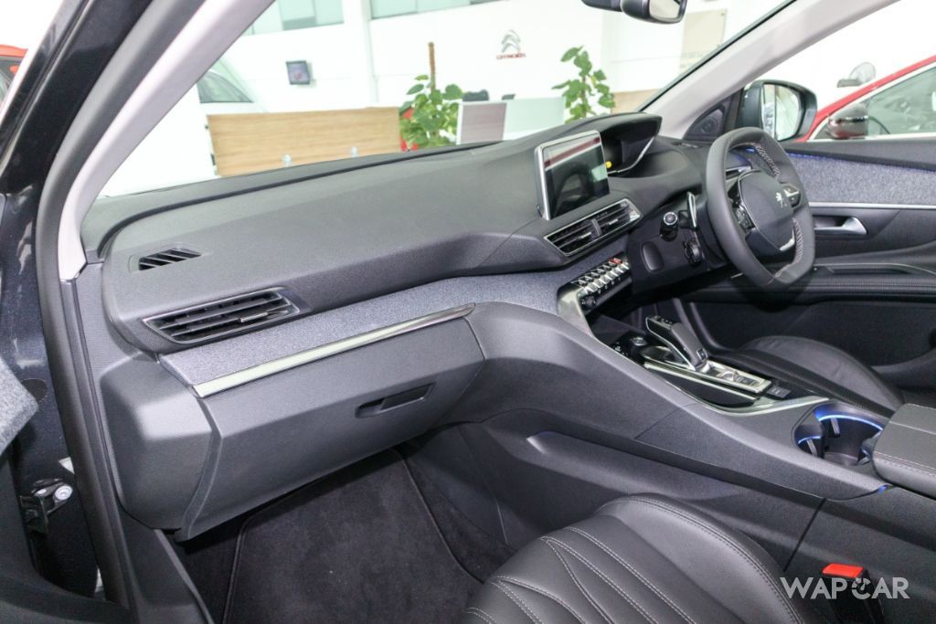 2019 Peugeot 5008 THP Plus Allure Interior 003