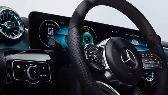 Mercedes-Benz A-Class (2019) Interior 002