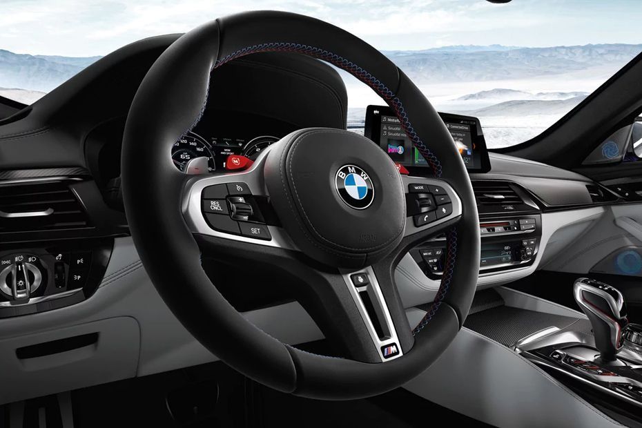 BMW M5 (2019) Interior 002
