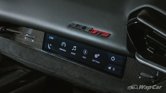 2022 Ferrari 296 GTS V6 Interior 008