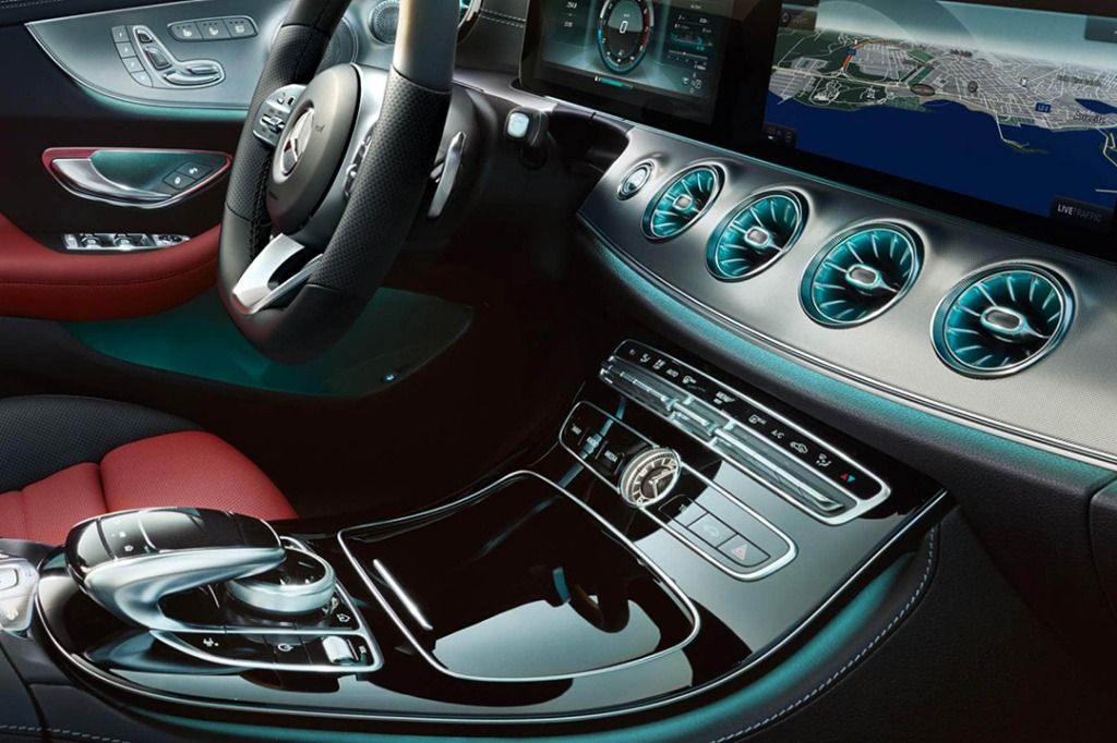 Mercedes-Benz E-Class Cabriolet (2018) Interior 002