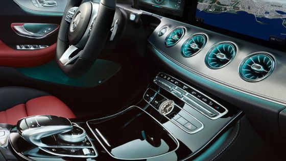 Mercedes-Benz E-Class Cabriolet (2018) Interior 002
