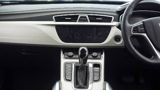 2018 Proton X70 1.8 TGDI Executive AWD Interior 005