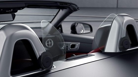 Mercedes-Benz SLC (2018) Interior 009