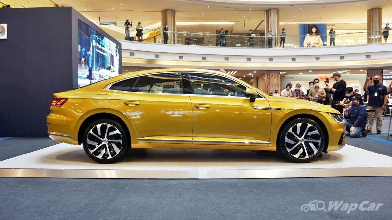 With the VW Arteon, VPCM is gunning for the C-Class/3 Series – a stretch too far? 02
