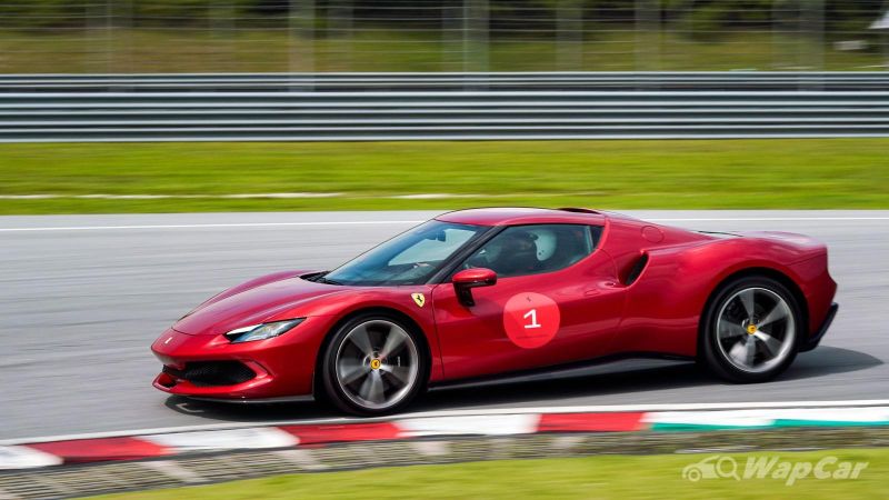 This is how you make loyalists of the brand: 2022 Ferrari 296 GTB tested around Sepang! 07
