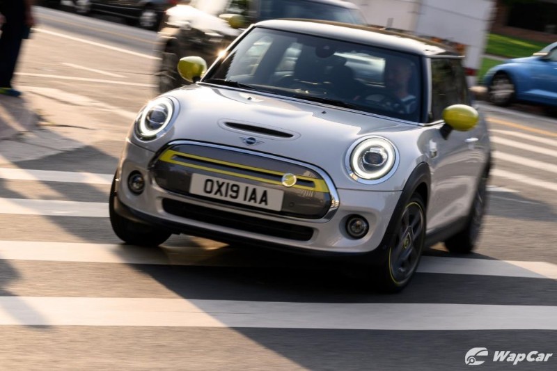 New electric Mini Cooper SE coming to Malaysia soon, 217 km battery range only? 02