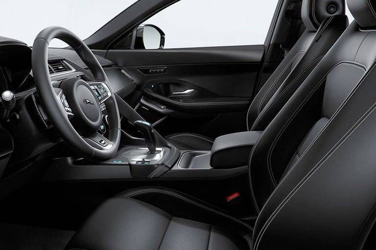 Jaguar E-Pace (2017) Interior 001