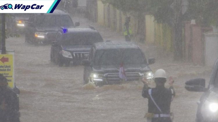 President Jokowi favours a Toyota Land Cruiser to wade through floods