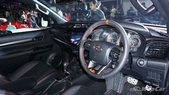 2023 Toyota Hilux GR Sport 2.8 AT Interior 004