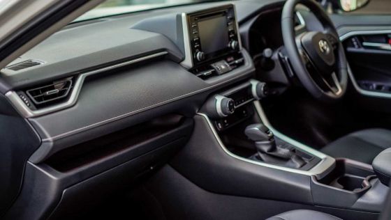 2020 Toyota RAV4 2.5L Interior 002