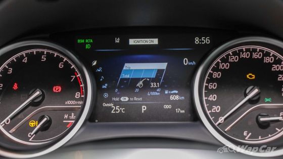 2022 Toyota Camry 2.5V Interior 007