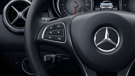 Mercedes-Benz GLA (2018) Interior 004