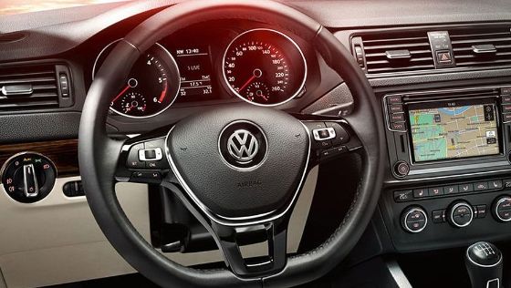 Volkswagen Jetta (2018) Interior 003