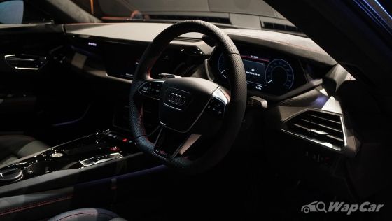 2023 Audi RS e-tron GT public Interior 003