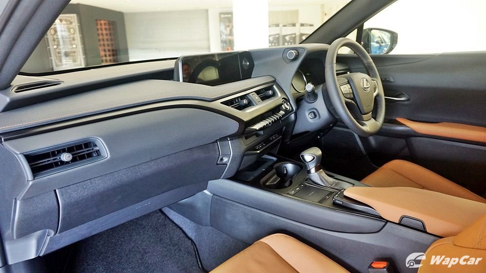 2020 Lexus UX 200 Luxury Interior 003