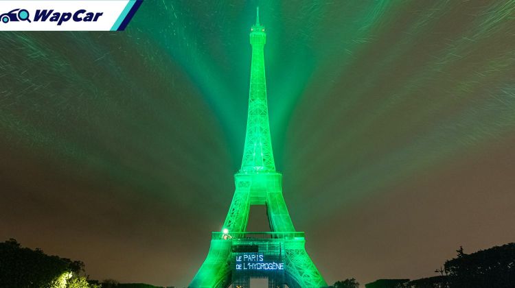 A Toyota fuel cell turned the Eiffel Tower green with envy