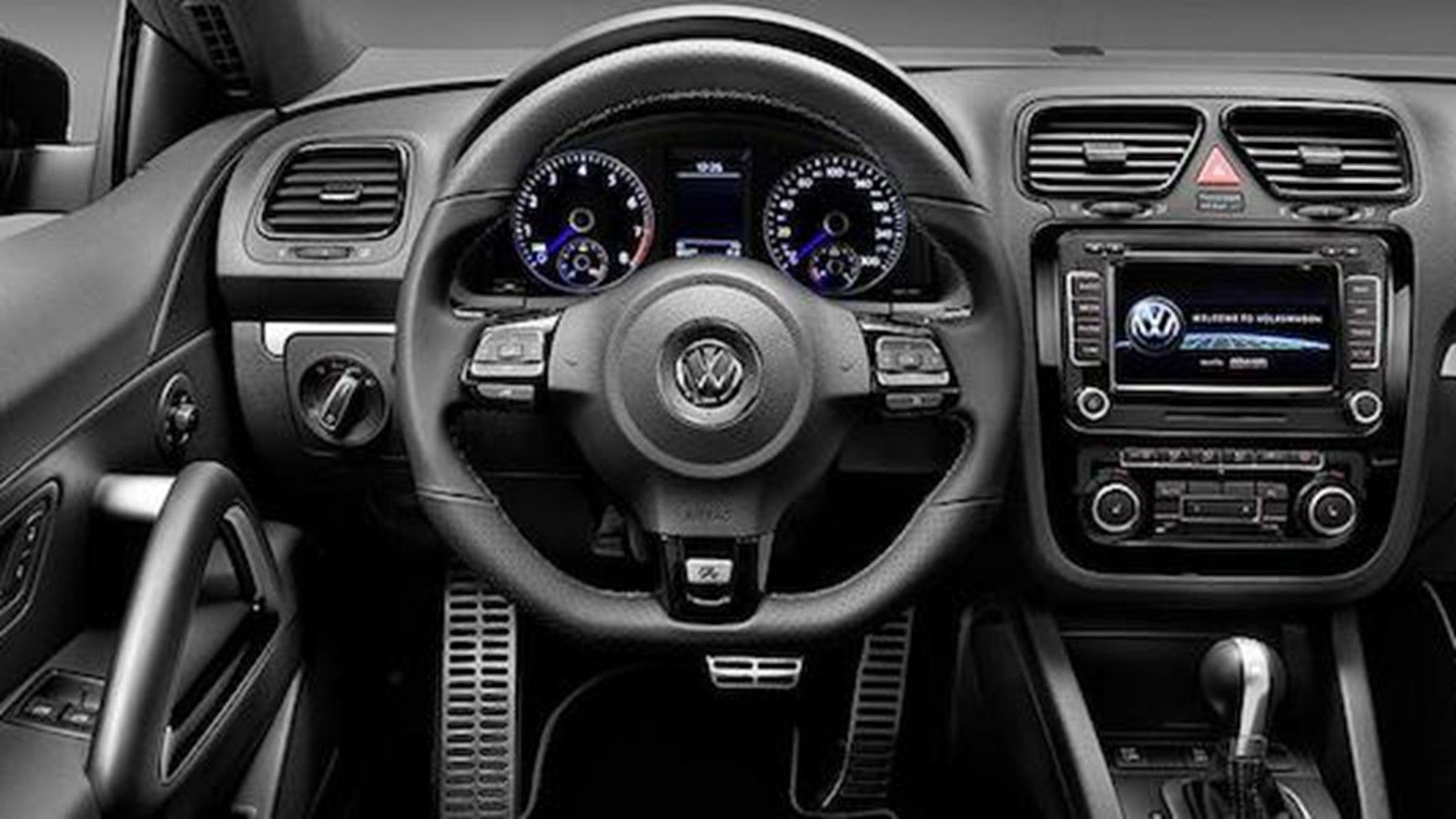 2021 Volkswagen Scirocco 1.4TSI Interior 002