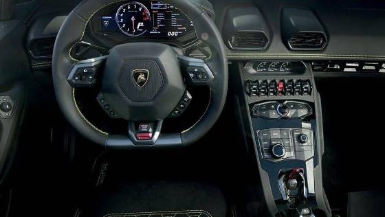 Lamborghini Huracán (2017) Interior 001