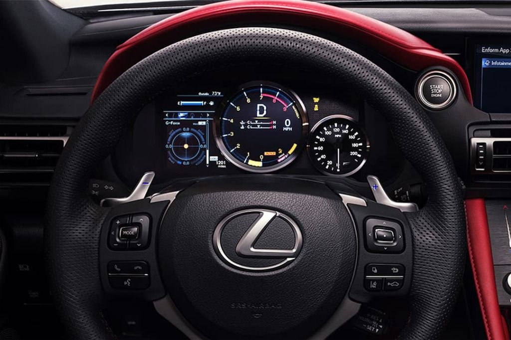 Lexus RC F (2020) Interior 002
